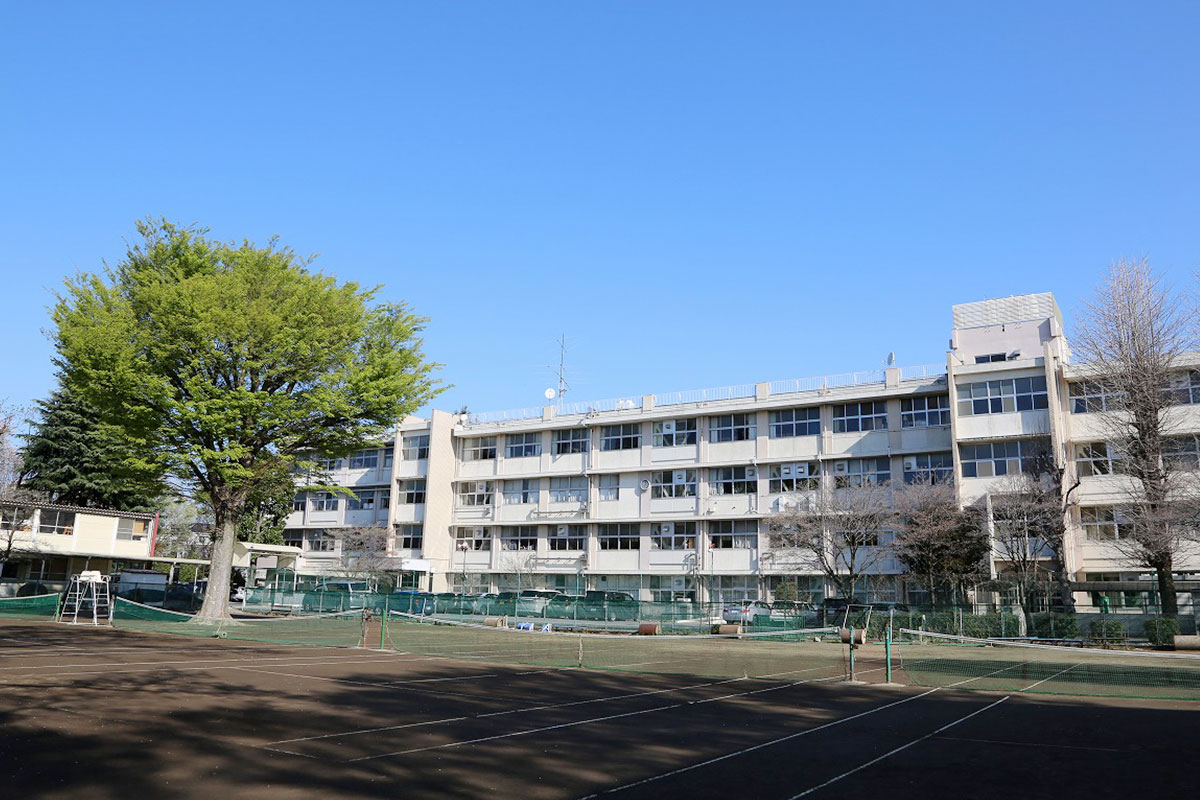 大宮高等学校　校舎