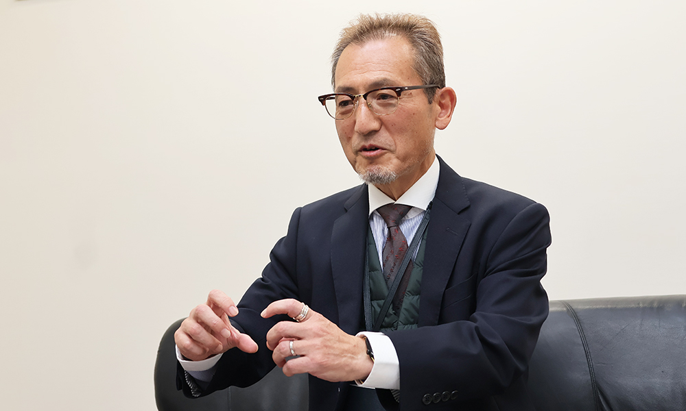 送迎・配車担当 ドローン事業室 インストラクター 塚越雅彦様