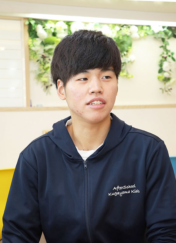 「以前の勤務先はアプリなどがなかったので、とても便利だと感じています」と小澤樹梨様