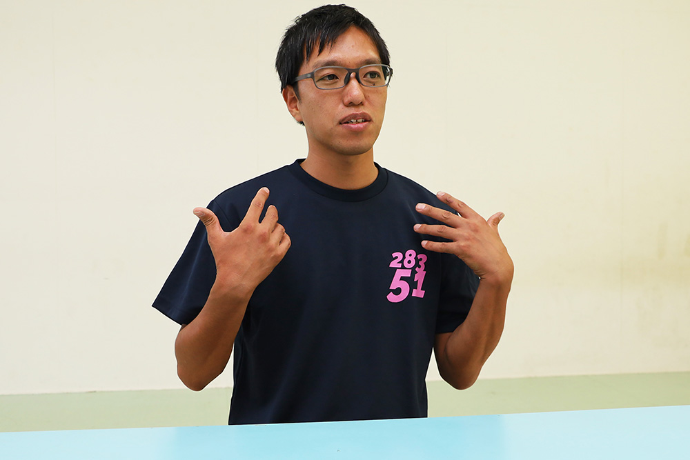 「デジタルとアナログのいいところを活かすことが大切です」と副園長の平本大輔先生。