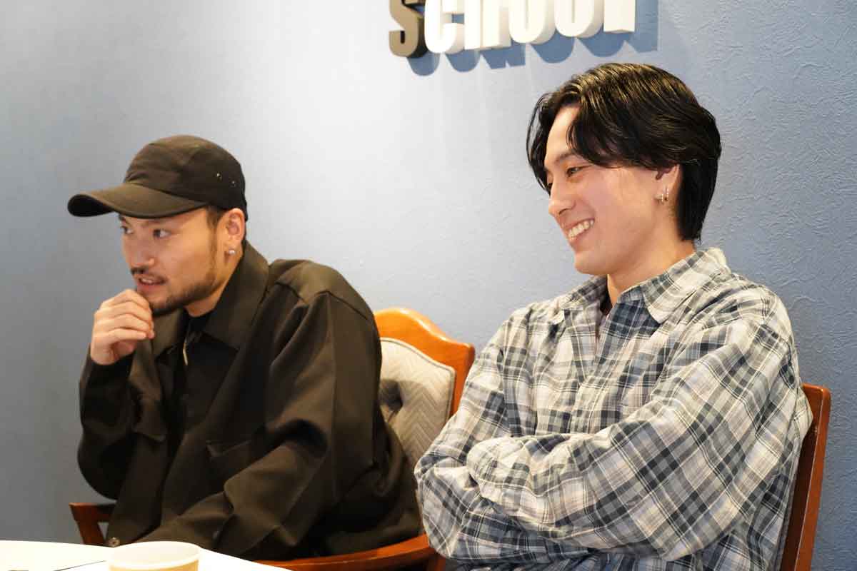 現在ロゴスダンススクールで講師をされている松田様(右)は元スクール生出身なのだそう。
